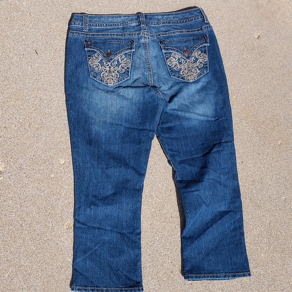 NINE WEST Embellished Capri Jean embellished Crystal, Pearl's & Gold embroidery
